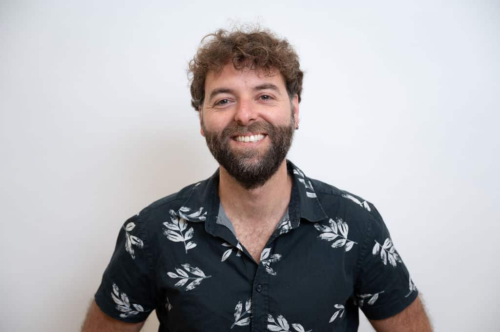 Elay Oren, Global Politics & Mentor